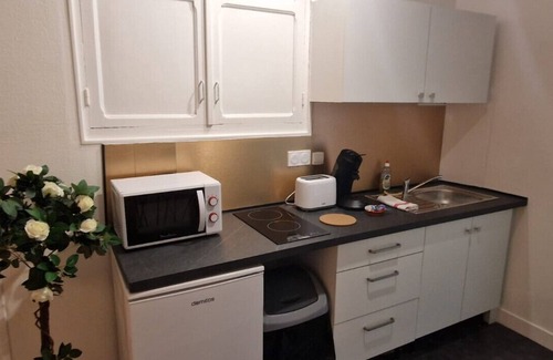 Evreux Apartment | T1 Bright and Garden Hyper-Centre 5min station