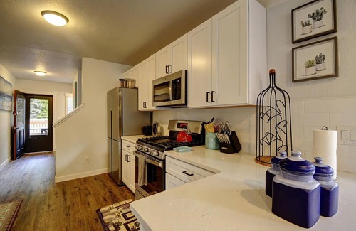 West End House | T1: Vibrant Villa: Bold and Fun