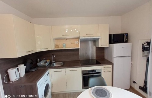 Les Hauts de Canet Apartment | T2 air-conditioned for 5P, Swimming pool /Tennis /Parking /Cleaning included