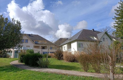 Salies-de-Bearn Apartment | T2 Avec Jardinet Dans Résidence Avec Piscine E99