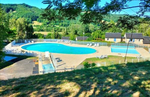 Saint-Geniez-d'Olt Apartment | T2 avec piscine-Le family 67