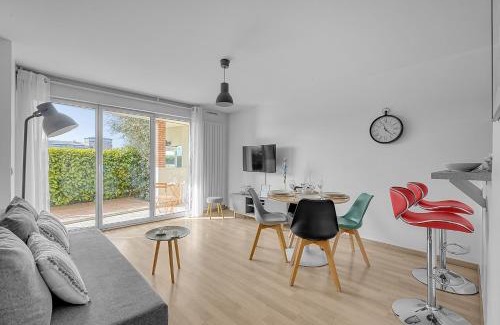 Amidonniers - Caffarelli Apartment | T2 Bord de Garonne hypercentre terrasse + Parking