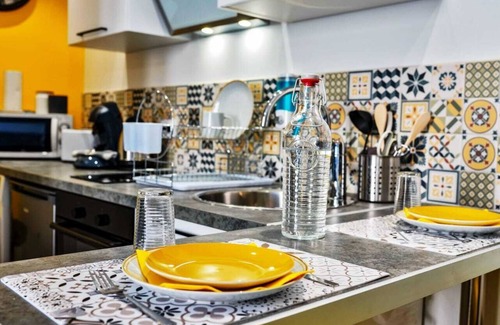 Saint-Etienne Apartment | T2 Chic Proche de la Gare Châteaucreux