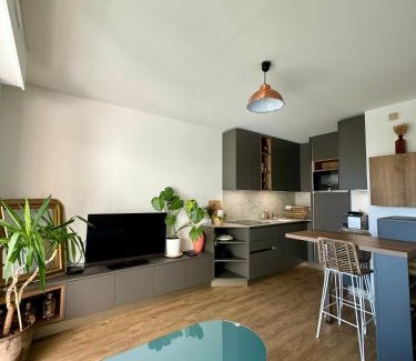 Madeleine-Champ de Mars Apartment | T2 - Cité des congrès - 5' à pied de la gare - Parking