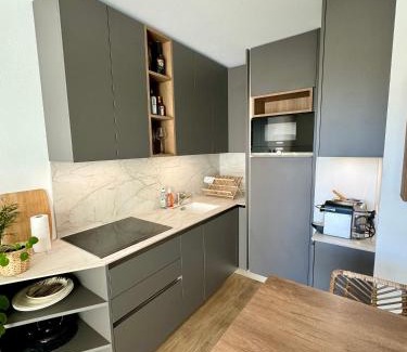 Madeleine-Champ de Mars Apartment | T2 - Cité des congrès - 5' à pied de la gare - Parking