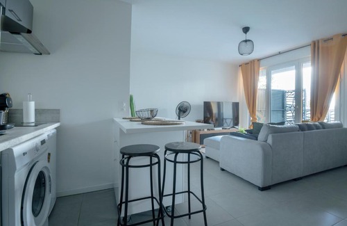 Cenon Apartment | T2 cosy Bordeaux - tram & parking