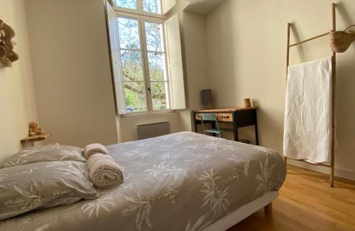 Les 3 Cites Apartment | T2 cosy et calme, parking privé et fibre inclus