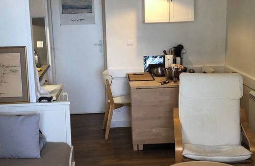 Cannes La Bocca Apartment | T2 Face Mer Cannes Large Terrace - Swimming pools - Sea parking 30m away.