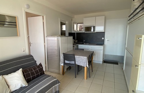 La Capte Apartment | T2 La Capte, waterfront, sea in front of your terrace, all comforts