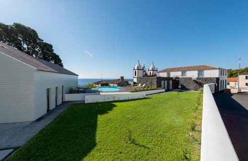 Calheta de Nesquim House | T2 Lux Casa das Pereiras