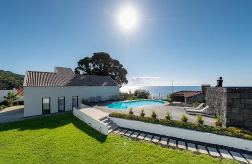 Calheta de Nesquim House | T2 Lux Casa das Pereiras