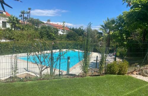 Mandelieu-La-Napoule Apartment | T2 Mandelieu Cannes - Résidence calme -piscine - proche commodités
