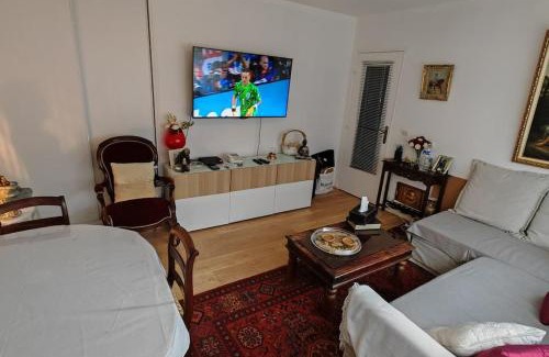 Epinettes Apartment | T2 meublé 1 er étage dans un quartier calme à PARIS 17