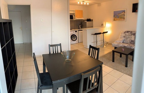 Gex Apartment | T2 Meublé + Grand Balcon à Gex