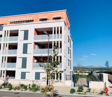 Grand Sud Apartment | T2 récent 45m2, Parking inclus, Clim
