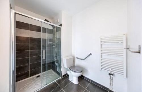 Grand Sud Apartment | T2 récent 45m2, Parking inclus, Clim
