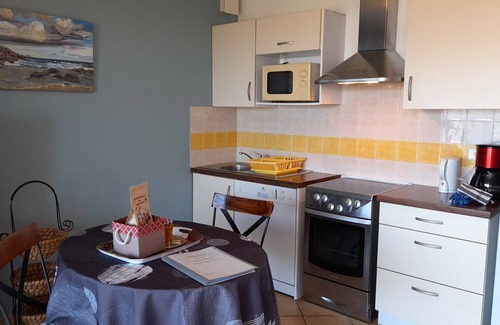 Propriano Apartment | T2 with GARDEN (N°4) - 2 minutes from the beach -Very BEAUTIFUL SEA VIEW