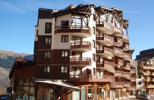 La Perriere Apartment | T3 Montagne, 2 chambres, centre station, skis aux pieds - FR-1-513-38