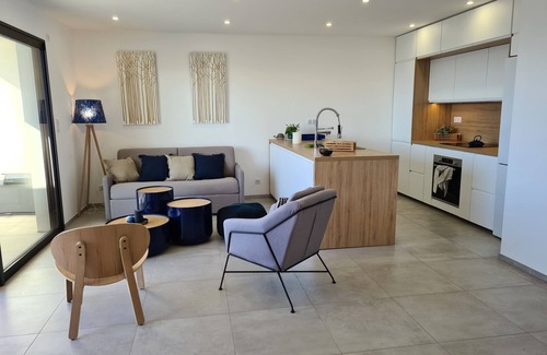 Pietrosella Apartment | T3 Neuf Design vue mer Panoramique , Crique à 100m