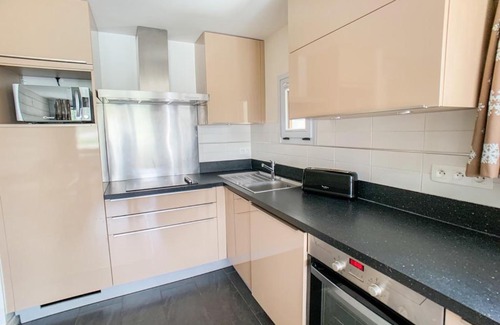 Le Lavachet Apartment | T3 rénové lumineux, ski aux pieds, balcon sud, proche commerces et pistes, 9 couchages, Tignes. - FR-1-502-477