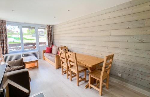 Le Lavachet Apartment | T3 rénové lumineux, ski aux pieds, balcon sud, proche commerces et pistes, 9 couchages, Tignes. - FR-1-502-477