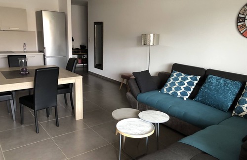 Molini Apartment | T3 sea view in a secure residence, 2 min walk from the beach, SW facing