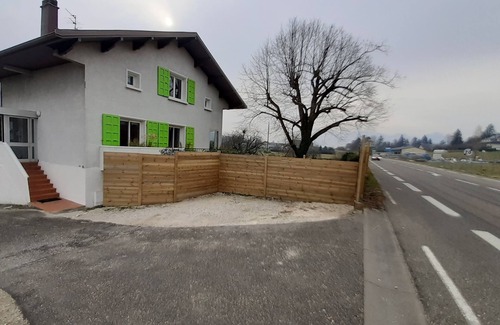 Sonnaz Apartment | T3 sleeps 4 +2 extra 60m2, in house, between Chambéry and Aix les Bains