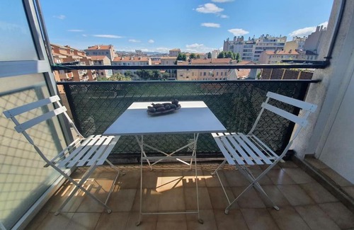 3rd Arrondissement Apartment | T4 Climatisé avec 2 Balcons proche Gare St Charles
