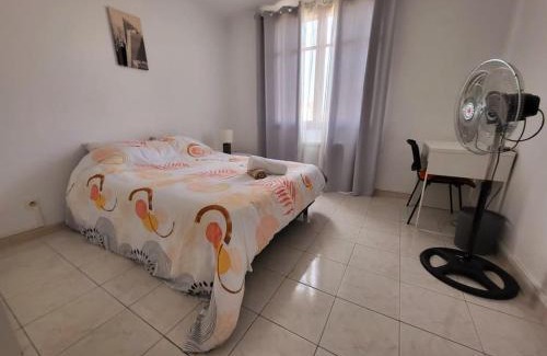 3rd Arrondissement Apartment | T4 Climatisé avec 2 Balcons proche Gare St Charles