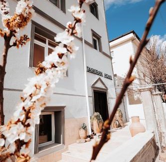 Ortahisar Apartment | Taşkiran house