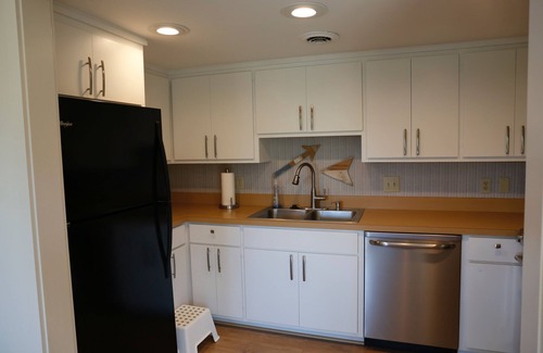 St. Simons Island Cottage | Tabby Cottage on quiet lagoon, peaceful, one level, Wi-Fi included