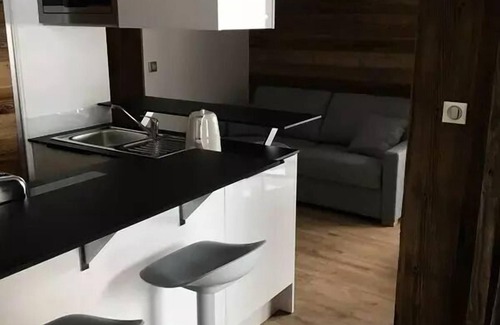 Cognet Apartment | Taburle Residence - HIGH STATION HEARING APARTMENT