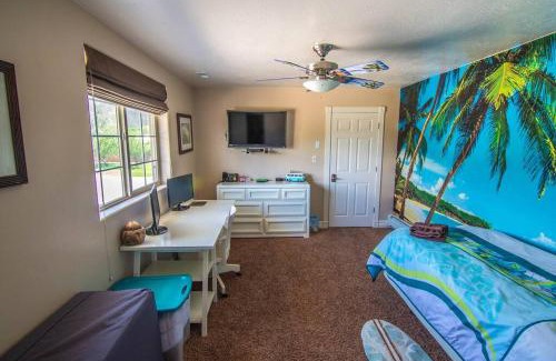 Parowan Apartment | Tacit Shadow Resort Paradise Deluxe Suite, Gym, Coffee Bar, Hot-Tub, Free Laundry, Food Available