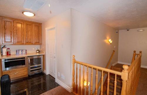 Parowan Apartment | Tacit Shadow Resort Paradise Deluxe Suite, Gym, Coffee Bar, Hot-Tub, Free Laundry, Food Available