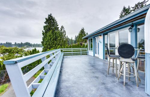 Lakewood House | Tacoma Home on Steilacoom Lake with Dock!