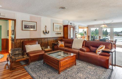 Lakewood House | Tacoma Home on Steilacoom Lake with Dock!