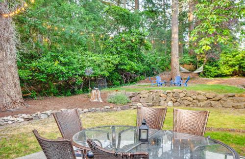 Tillicum House | Tacoma Retreat with Fire Pit - Walk to Lake Access!