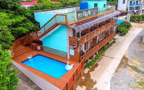 Taean House | Taean Anmyeondo Li Syuchae Pension