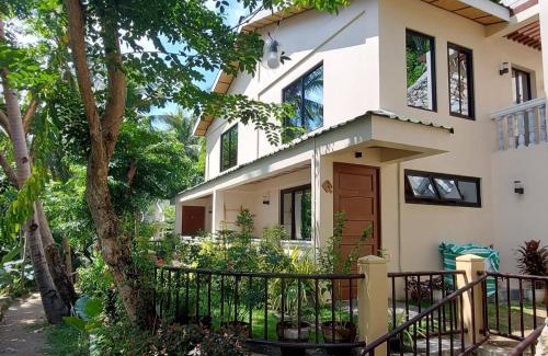 Romblon Island Bed & Breakfast | Tahanan sa Talisayan Beach House