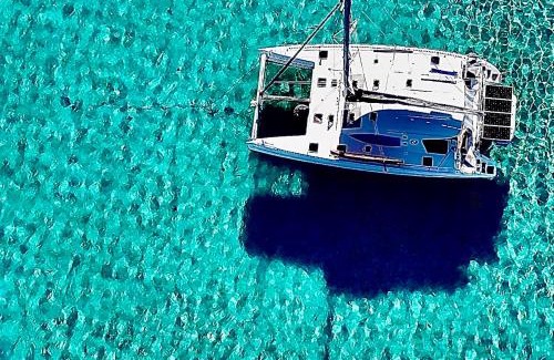 Uturoa Boat Rental | Tahiti Private Catamaran