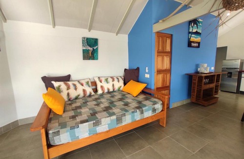 Arue House | TAHITI - Taharaa Beach Bungalow