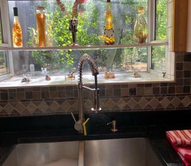 Christmas Valley House | Tahoe Cottage perfect for couples and outdoor enthusiasts