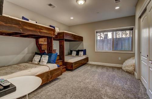 South Lake Tahoe House | Tahoe Woods Hideout Bdtahoe