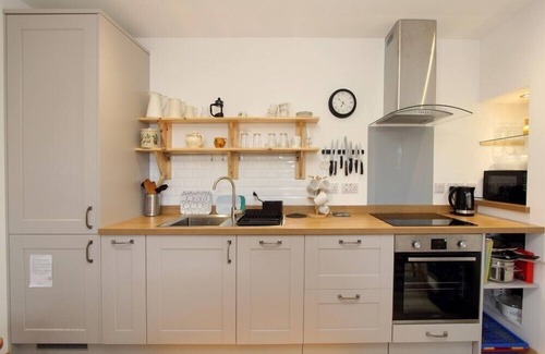 Ardroil Cottage | TAIGH EACHAINN, pet friendly, with open fire in Timsgearraidh