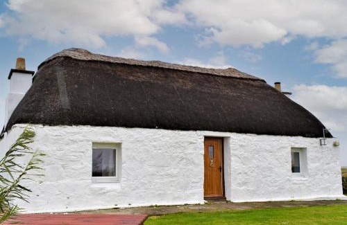 Benbecula House | Taigh Violet Rose