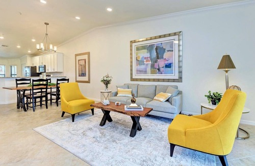 Lakewood Ranch Condo | Tailored Living - Secure, Stylish, Extended Stay