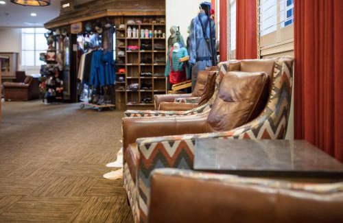Altmar Hotel | Tailwater Lodge Altmar, Tapestry Collection By Hilton