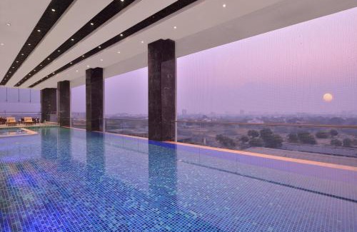 Thaltej Hotel | Taj Skyline Ahmedabad