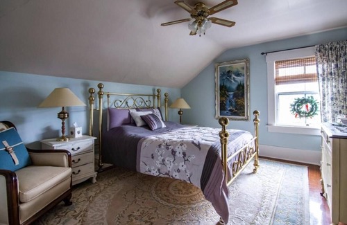 Chilliwack Proper Village West Bed & Breakfast | Take a step back in time at this beautiful heritage home.