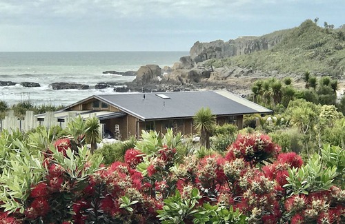 Punakaiki House | Takutai Beach House Punakaiki